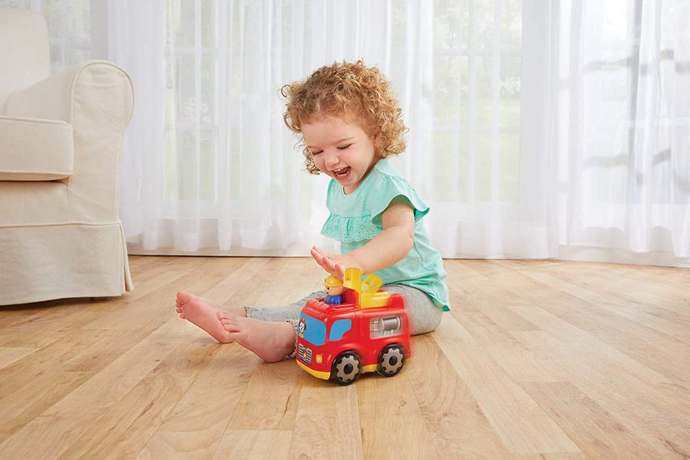 PRESS &#39;N ZOOM FIRE ENGINE