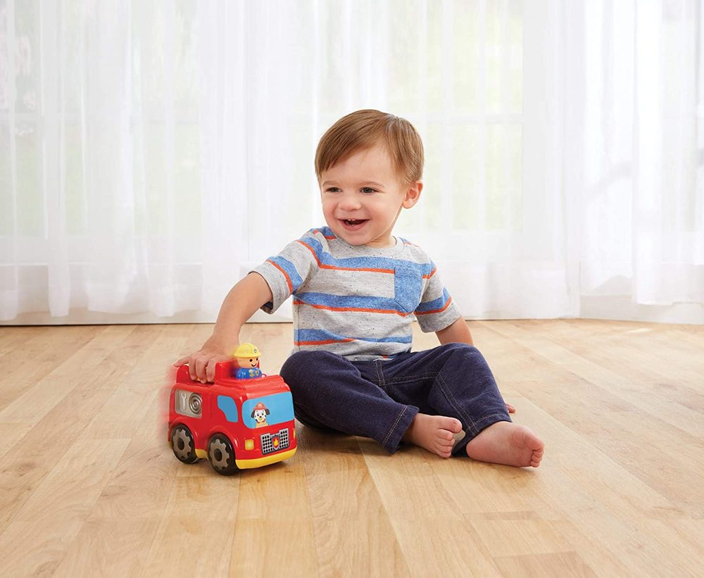 PRESS &#39;N ZOOM FIRE ENGINE